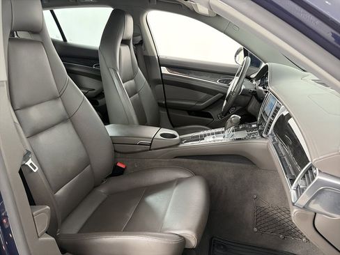 Used 2015 Porsche Panamera 4S image 30