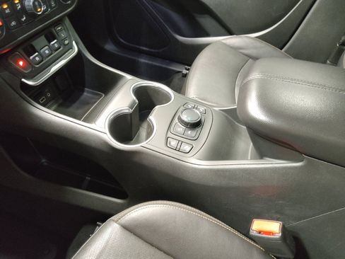 Used 2021 GMC Terrain SLT FWD image 26