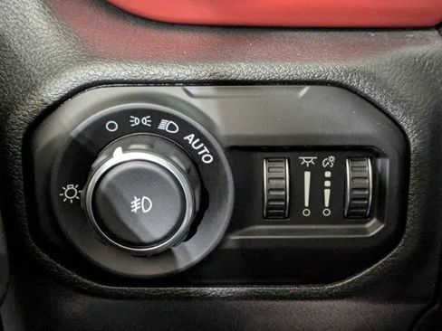 Used 2021 Jeep Wrangler Unlimited Rubicon w/ LED Lighting Group AWD/4WD image 25