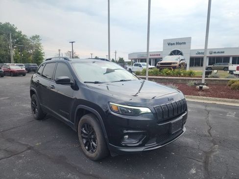 Used 2023 Jeep Cherokee Altitude Lux w/ Lux Elite Package AWD/4WD image 1