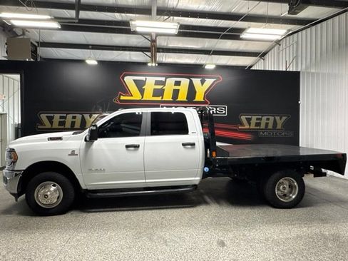 Used 2024 RAM 3500 SLT w/ Quick Order Package 2YG SLT AWD/4WD image 2
