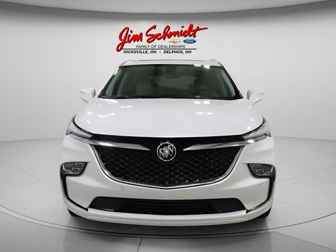 Used 2023 Buick Enclave Avenir w/ Avenir Technology Package AWD/4WD image 3