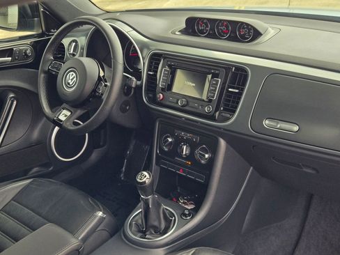 Used 2015 Volkswagen Beetle R-Line image 23