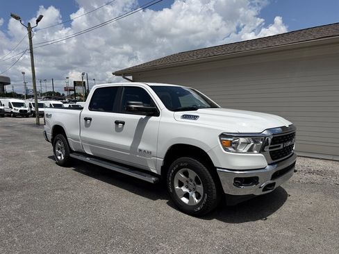 Used 2023 RAM 1500 Big Horn AWD/4WD image 3