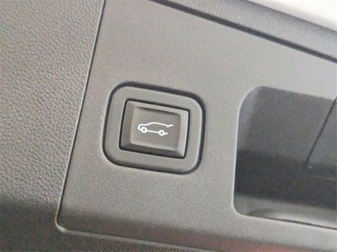 Used 2023 Cadillac XT4 Luxury image 15