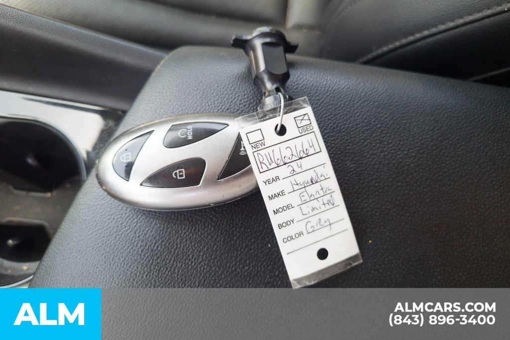 Used 2024 Hyundai Elantra Limited FWD image 18