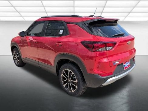 New 2026 Chevrolet TrailBlazer LT w/ Convenience Package FWD image 2