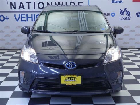 Used 2012 Toyota Prius Two FWD image 2