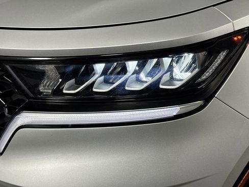 Used 2022 Kia Sorento S image 3