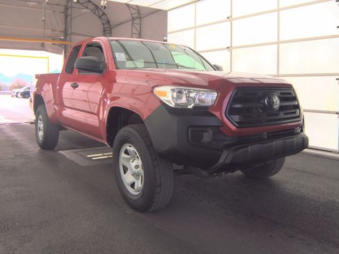 Used 2019 Toyota Tacoma SR image 6