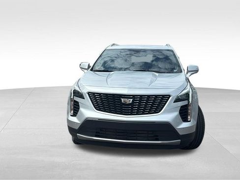 Used 2021 Cadillac XT4 Premium Luxury w/ Cold Weather Package FWD image 2