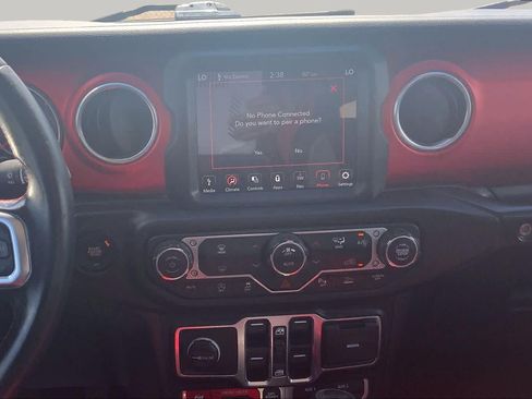 Used 2021 Jeep Wrangler Unlimited Rubicon AWD/4WD image 7