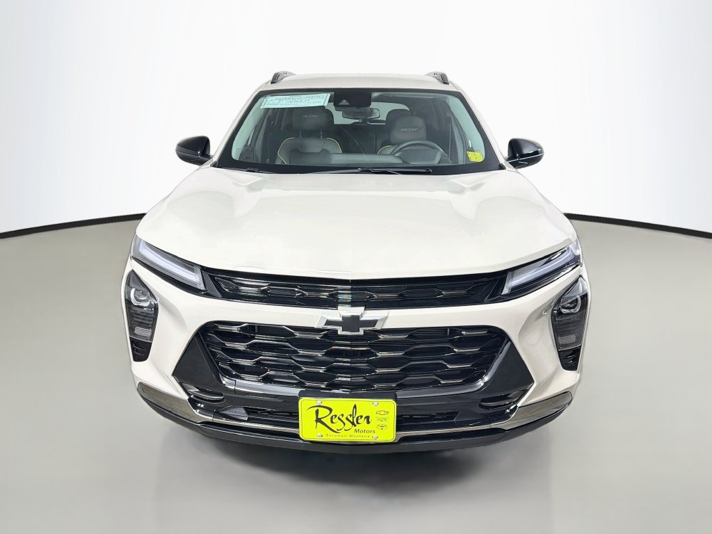 New 2026 Chevrolet Trax ACTIV w/ Driver Confidence Package FWD image 2