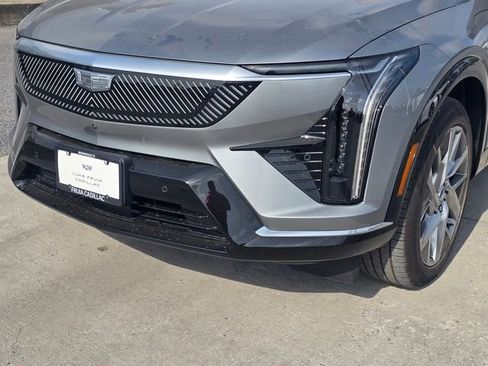 New 2026 Cadillac Optiq Luxury 1 RWD image 10