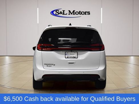 New 2026 Chrysler Pacifica Select w/ S Appearance Package FWD image 8