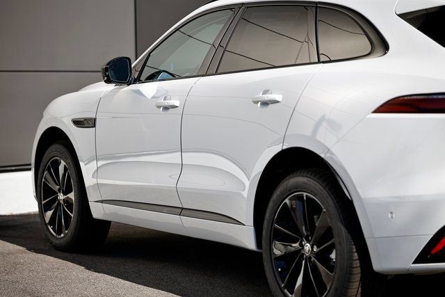 New 2026 Jaguar F-PACE R-Dynamic S AWD/4WD image 8