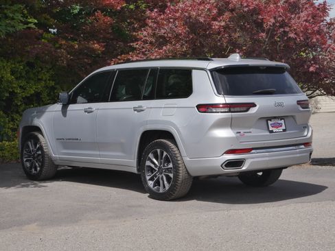Used 2021 Jeep Grand Cherokee L Overland w/ Luxury Tech Group IV AWD/4WD image 18