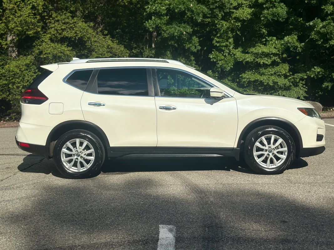 Used 2020 Nissan Rogue SV AWD/4WD image 8