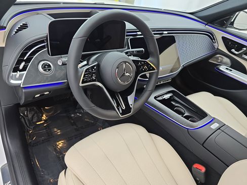 New 2026 Mercedes-Benz E 350 4MATIC Sedan image 16