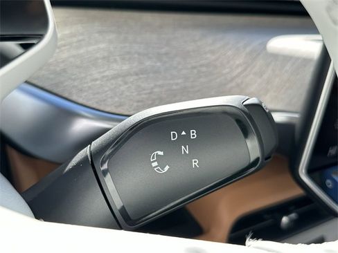 New 2025 Volkswagen ID. Buzz Pro S Plus image 16