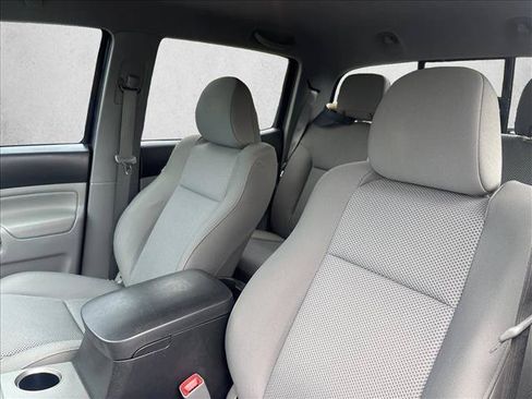 Used 2012 Toyota Tacoma PreRunner w/ TRD Off-Road Pkg RWD image 16