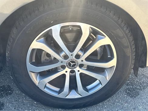 Used 2018 Mercedes-Benz GLE 350 w/ Premium 1 Package image 35