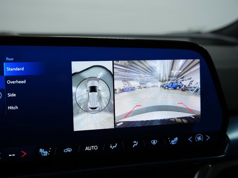 Used 2024 Chevrolet Equinox EV LT w/ LPO, Trailering Package FWD image 45