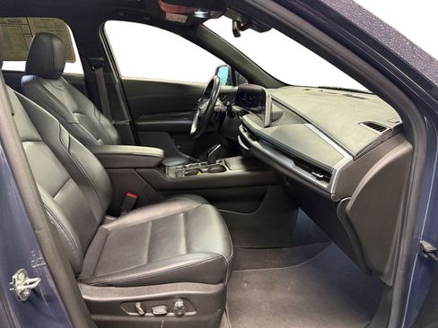 Used 2024 Cadillac XT4 Sport AWD/4WD image 27