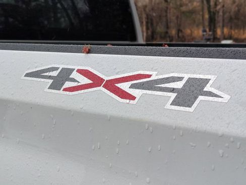 Used 2024 Chevrolet Silverado 1500 LT image 14