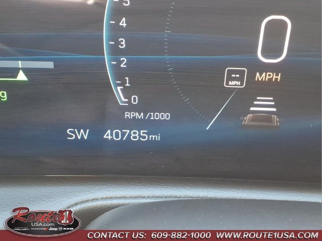 Used 2025 Cadillac XT4 Premium Luxury AWD/4WD image 14