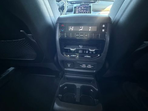 Used 2023 Jeep Grand Cherokee L Laredo w/ Luxury Tech Group I image 29