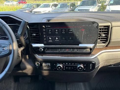 Used 2024 GMC Sierra 2500 SLE w/ SLE Value Package; AWD/4WD image 20