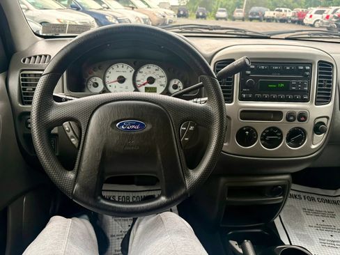 Used 2004 Ford Escape XLT AWD/4WD image 30