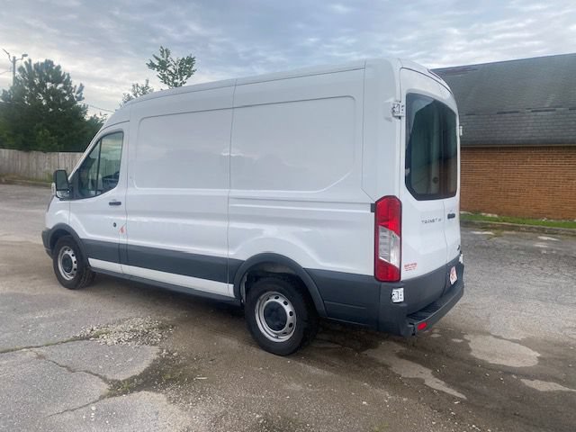Used 2015 Ford Transit 150 130 Medium Roof RWD image 3