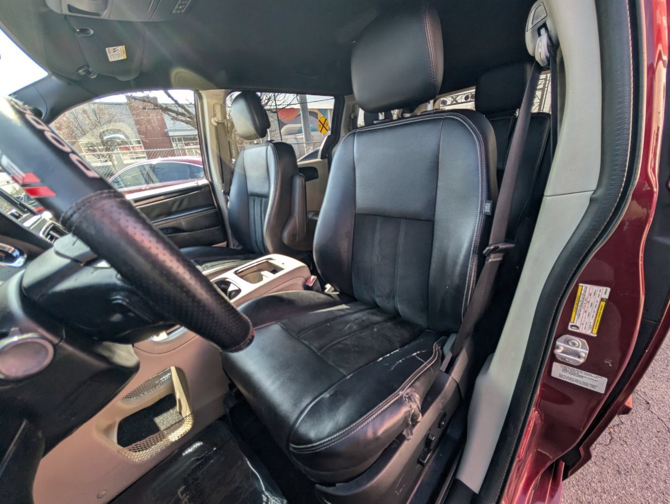 Used 2017 Dodge Grand Caravan SXT FWD image 19