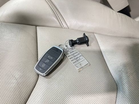 Used 2016 Cadillac Escalade Luxury image 39