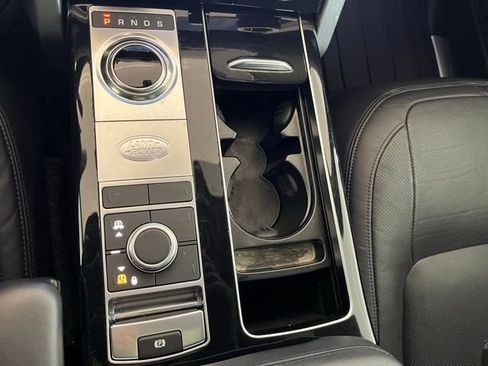 Used 2022 Land Rover Range Rover Westminster Edition image 18