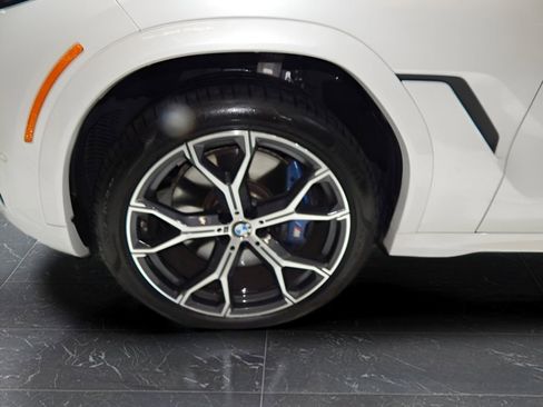 Used 2026 BMW X6 M60i image 10