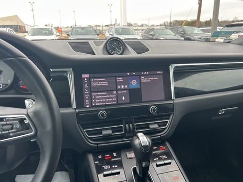 Used 2022 Porsche Macan S image 18