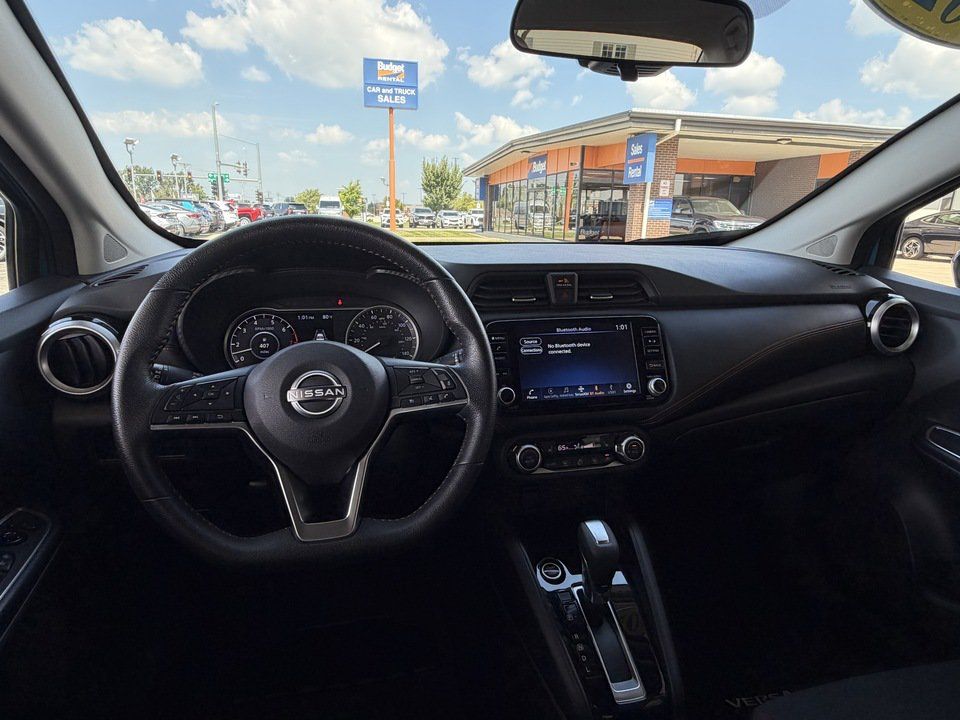 Used 2025 Nissan Versa SR FWD image 11