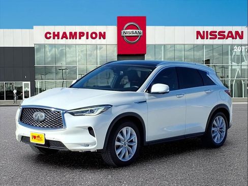 Used 2019 INFINITI QX50 Essential w/ Premium Heat Package image 3