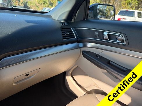 Used 2018 Ford Explorer XLT w/ Equipment Group 202A image 22