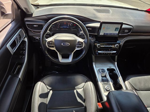 Used 2022 Ford Explorer Limited w/ Equipment Group 301A AWD/4WD image 13