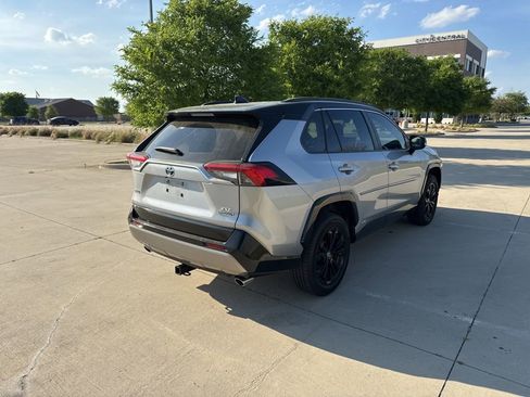 Used 2022 Toyota RAV4 XSE image 10