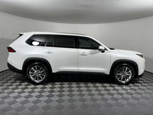 Certified 2025 Toyota Grand Highlander AWD image 4