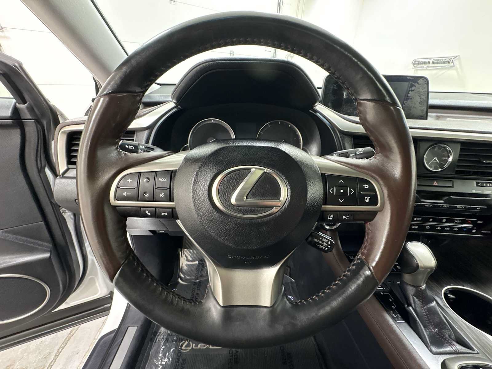 Used 2017 Lexus RX 450h AWD w/ 3500 lbs Tow Prep Package image 16