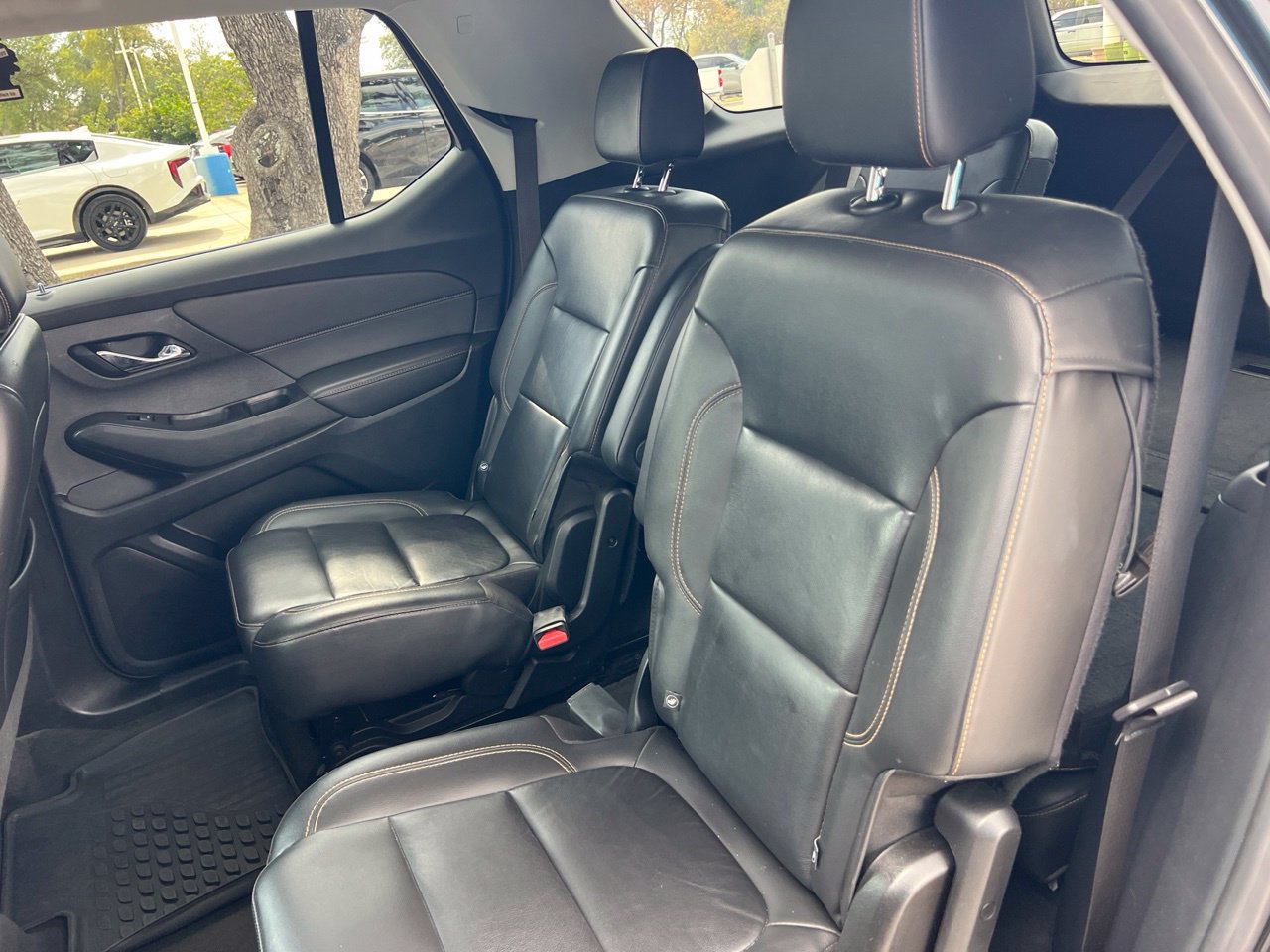 Used 2020 Chevrolet Traverse RS w/ LPO, Floor Liner Package FWD image 24