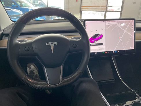 Used 2020 Tesla Model 3 Standard Range Plus image 31