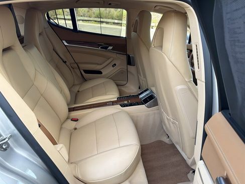 Used 2010 Porsche Panamera S RWD image 16