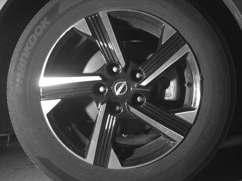 Used 2025 Nissan Sentra SV FWD image 16